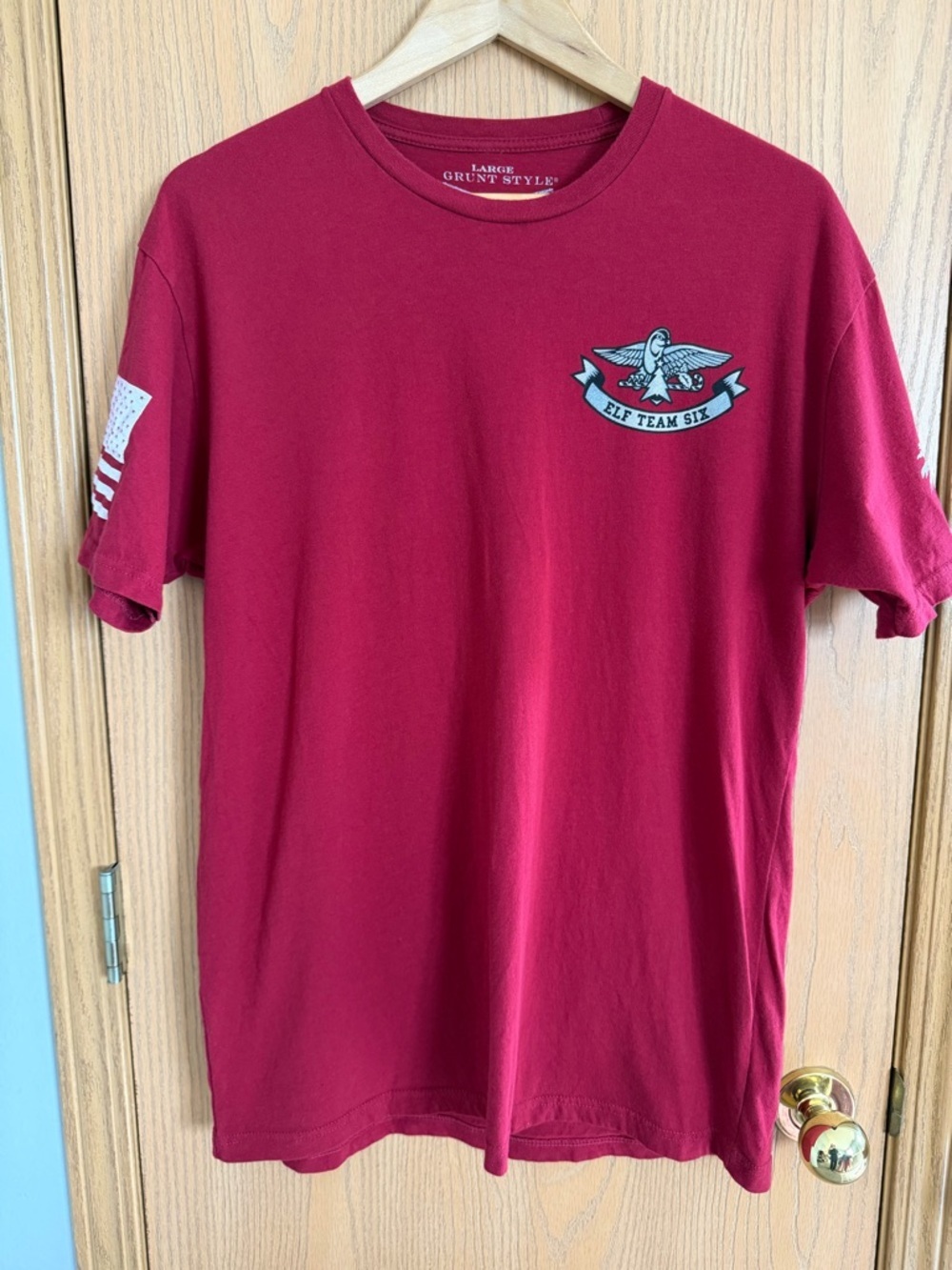 GRUNT STLYE EUC Club Exclusive Red ‘Elf Team Six’ Cotton Shirt Men’s Size L